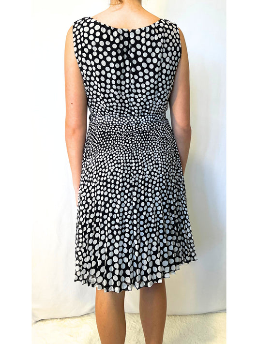 Classic Polka Dot Pleated Dress